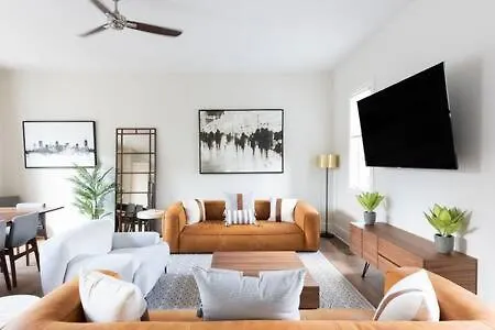 Luxury Townhome With Rooftop Views
